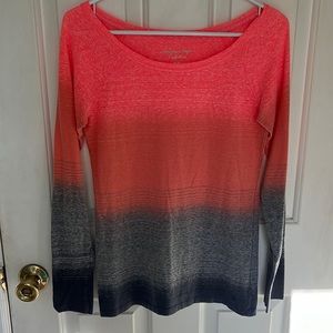 American Eagle Ombré long sleeve shirt. Medium. Like New.